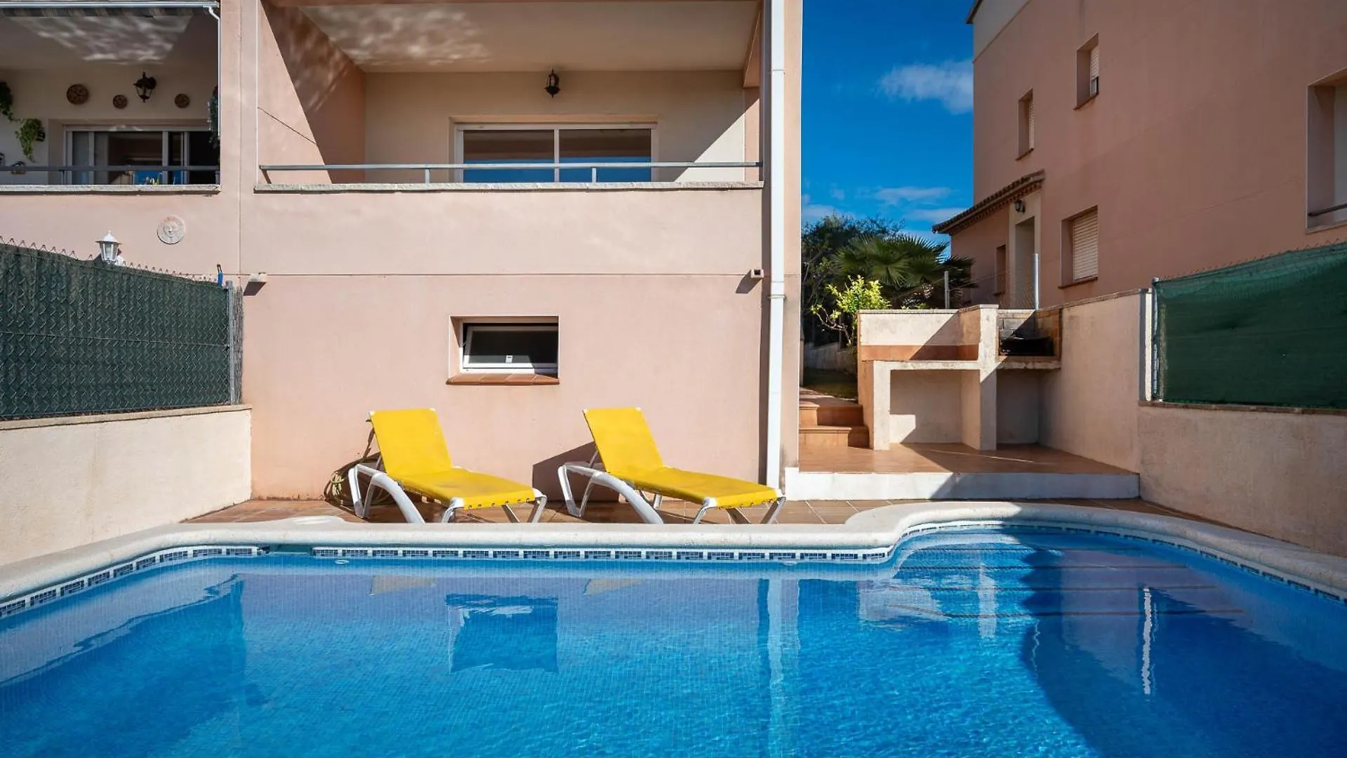 فيلا At130 Casa Con Piscina Privada, Aire Acondicionado Y Garaje كريكسل