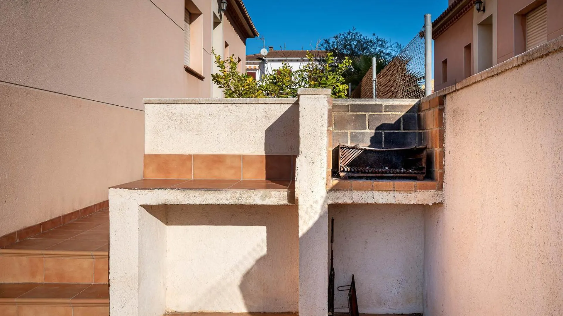 At130 Casa Con Piscina Privada, Aire Acondicionado Y Garaje Villa Creixell Spain