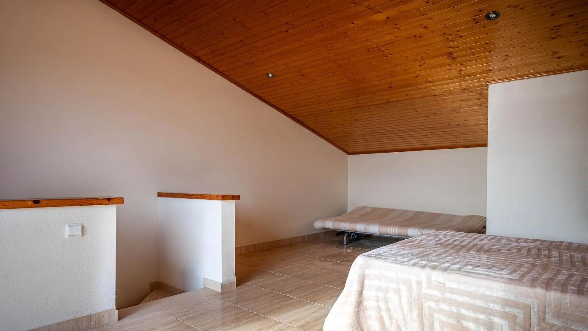 At130 Casa Con Piscina Privada, Aire Acondicionado Y Garaje Villa Creixell Spain